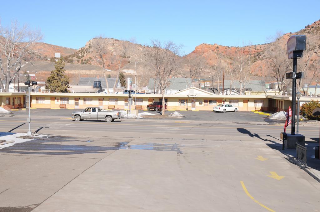 Rainbow Motel Thermopolis Exterior photo