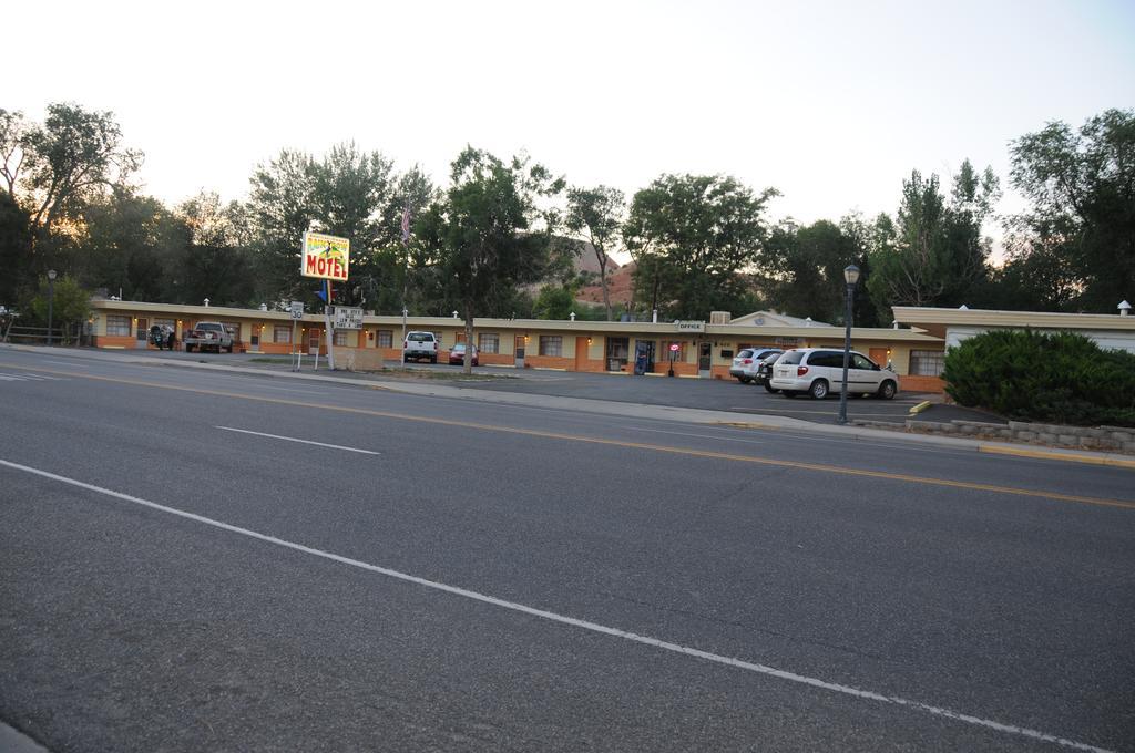 Rainbow Motel Thermopolis Exterior photo