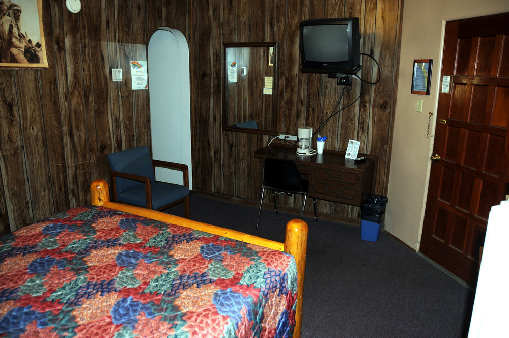 Rainbow Motel Thermopolis Exterior photo
